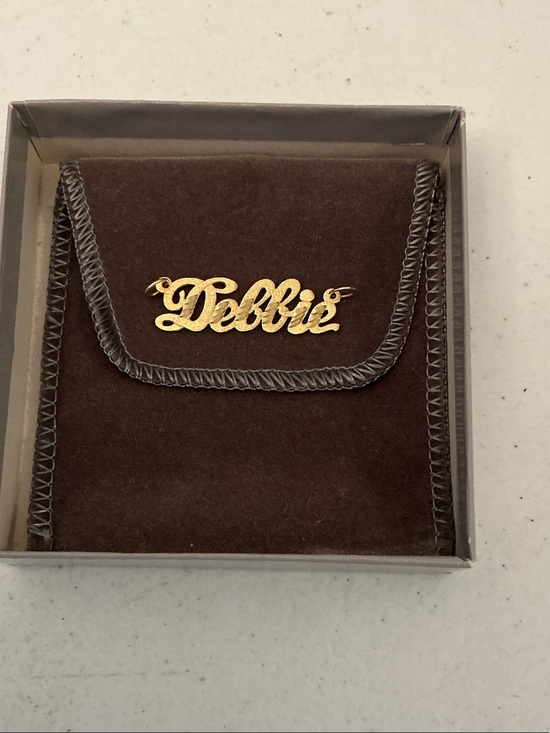Jewelry - Vintage 14k Gold 'Debbie' Nameplate Charm Pendant